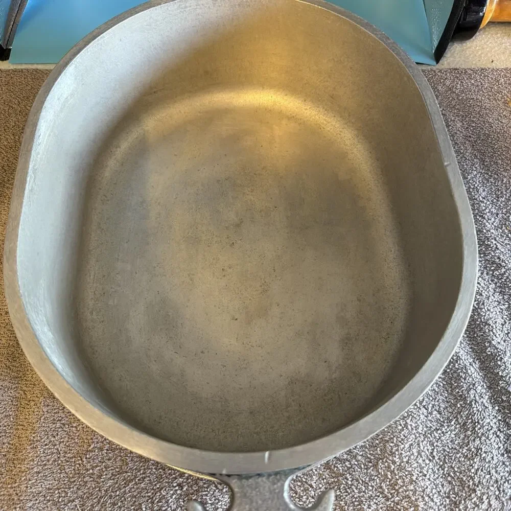 Guardian Service Vintage Cast Aluminum Oval Dutch Oven Roaster with Glass Lid